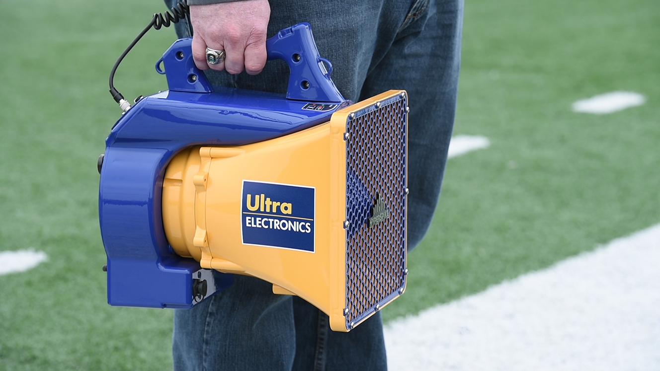 hs-10-in-hand-1328x747